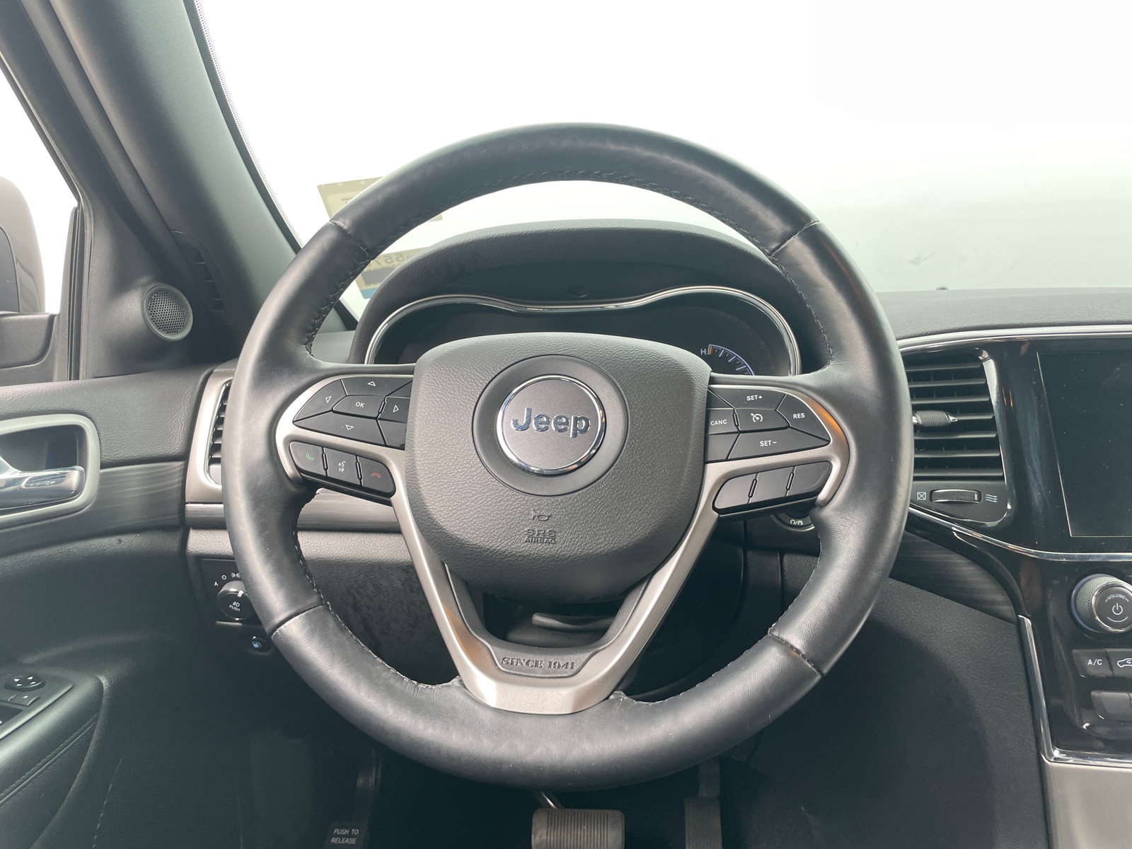 Thumbnail: 2021 Jeep Grand Cherokee - 5