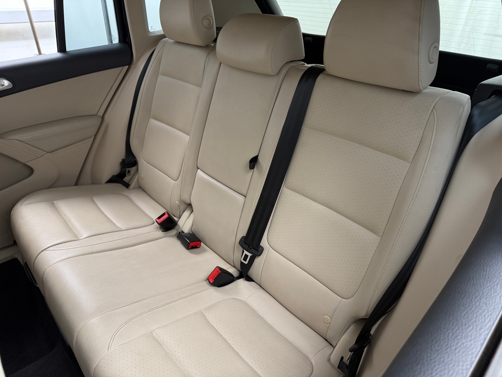 Thumbnail: 2016 Volkswagen Tiguan - 6