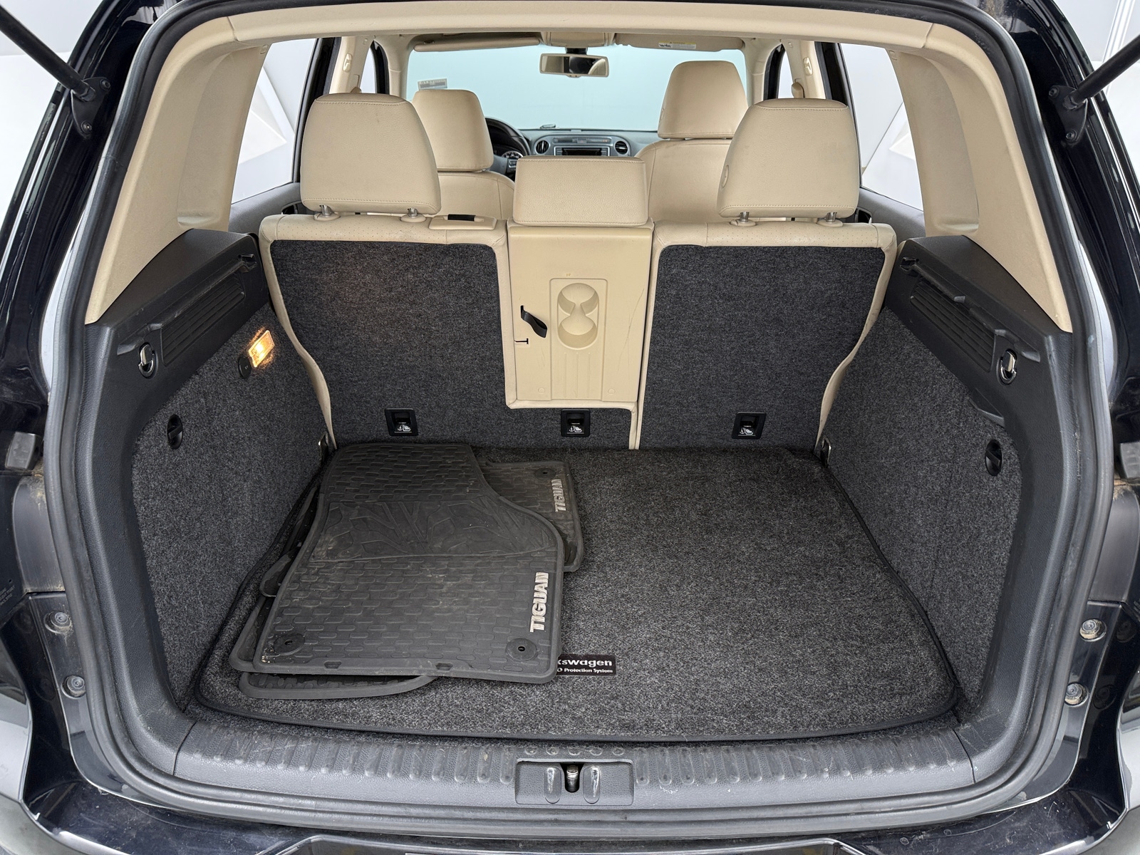 Thumbnail: 2016 Volkswagen Tiguan - 7