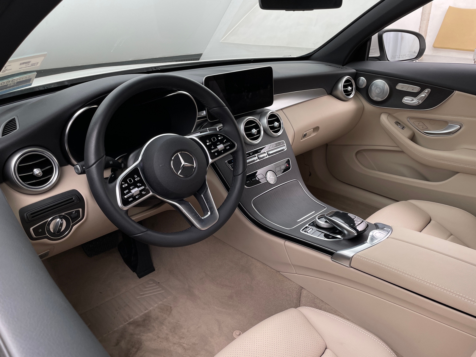 Thumbnail: 2022 Mercedes-Benz C-Class - 2