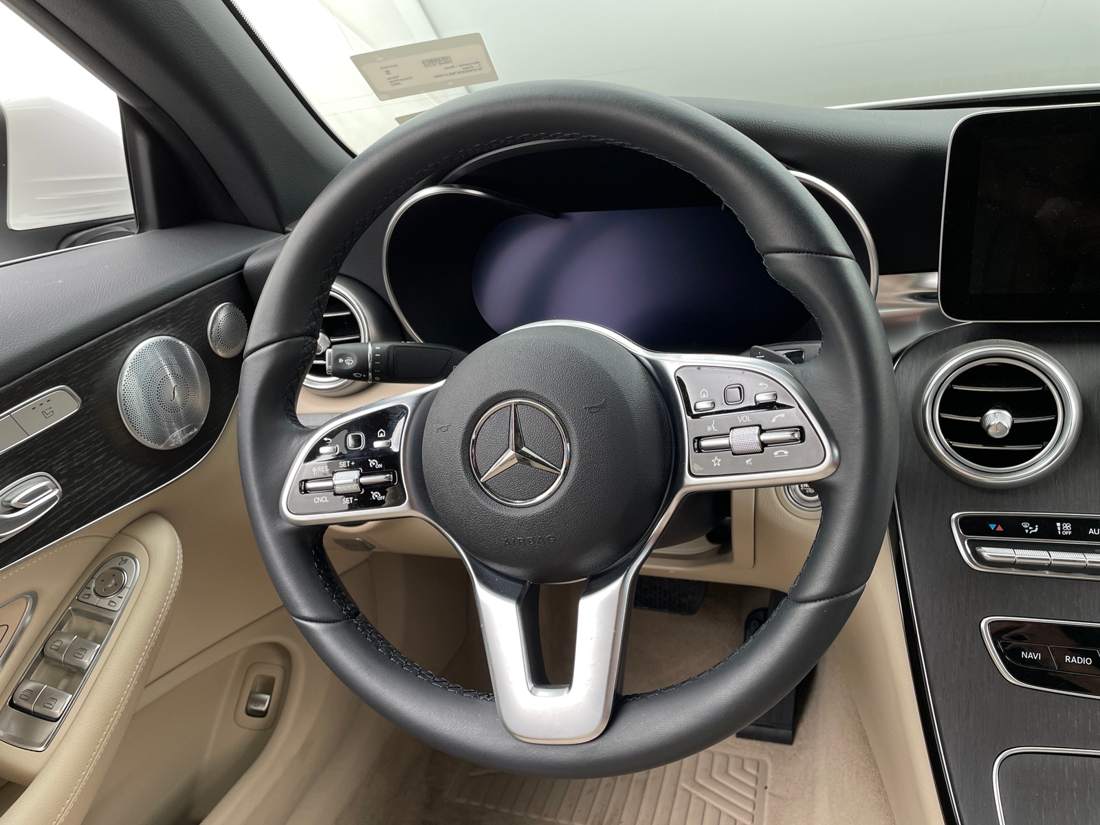Thumbnail: 2022 Mercedes-Benz C-Class - 4