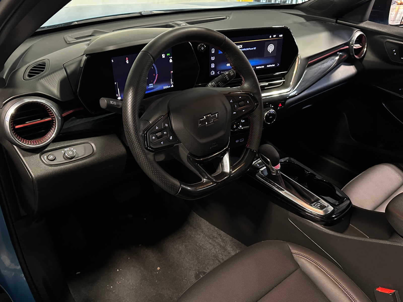 Thumbnail: 2025 Chevrolet Trax - 2