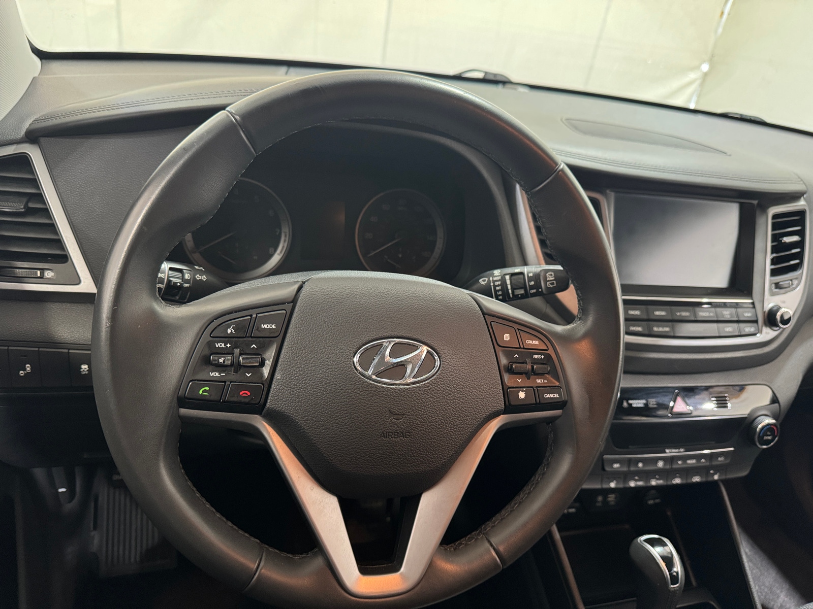 Thumbnail: 2017 Hyundai Tucson - 4