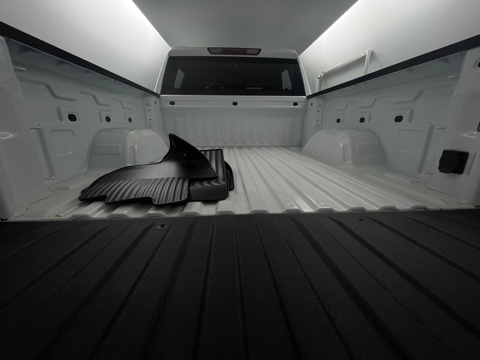 Thumbnail: 2025 Chevrolet Silverado 1500 - 6