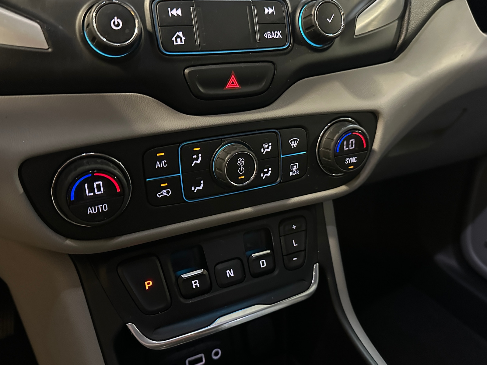 Thumbnail: 2020 GMC Terrain - 3