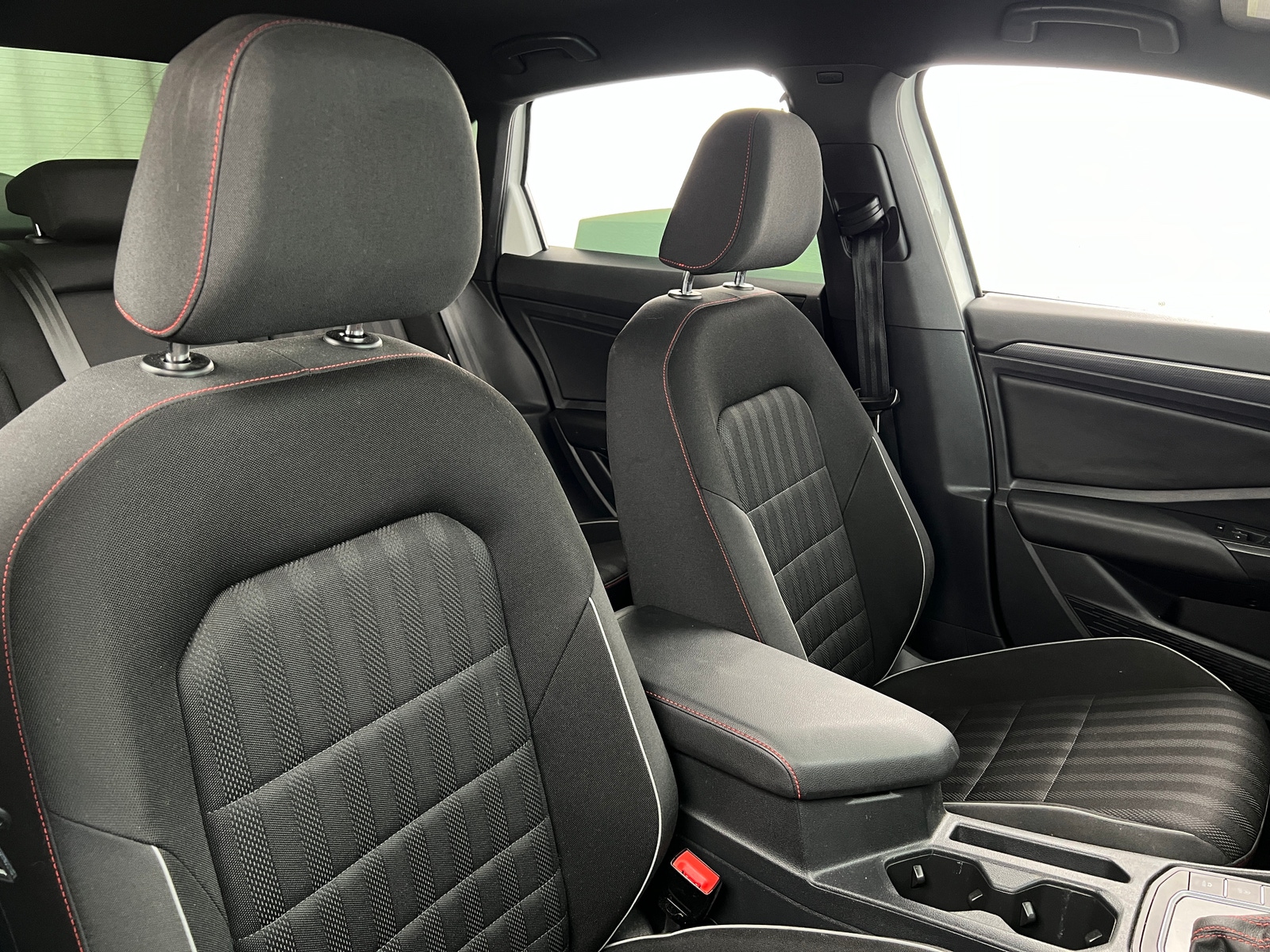 Thumbnail: 2019 Volkswagen Jetta - 2