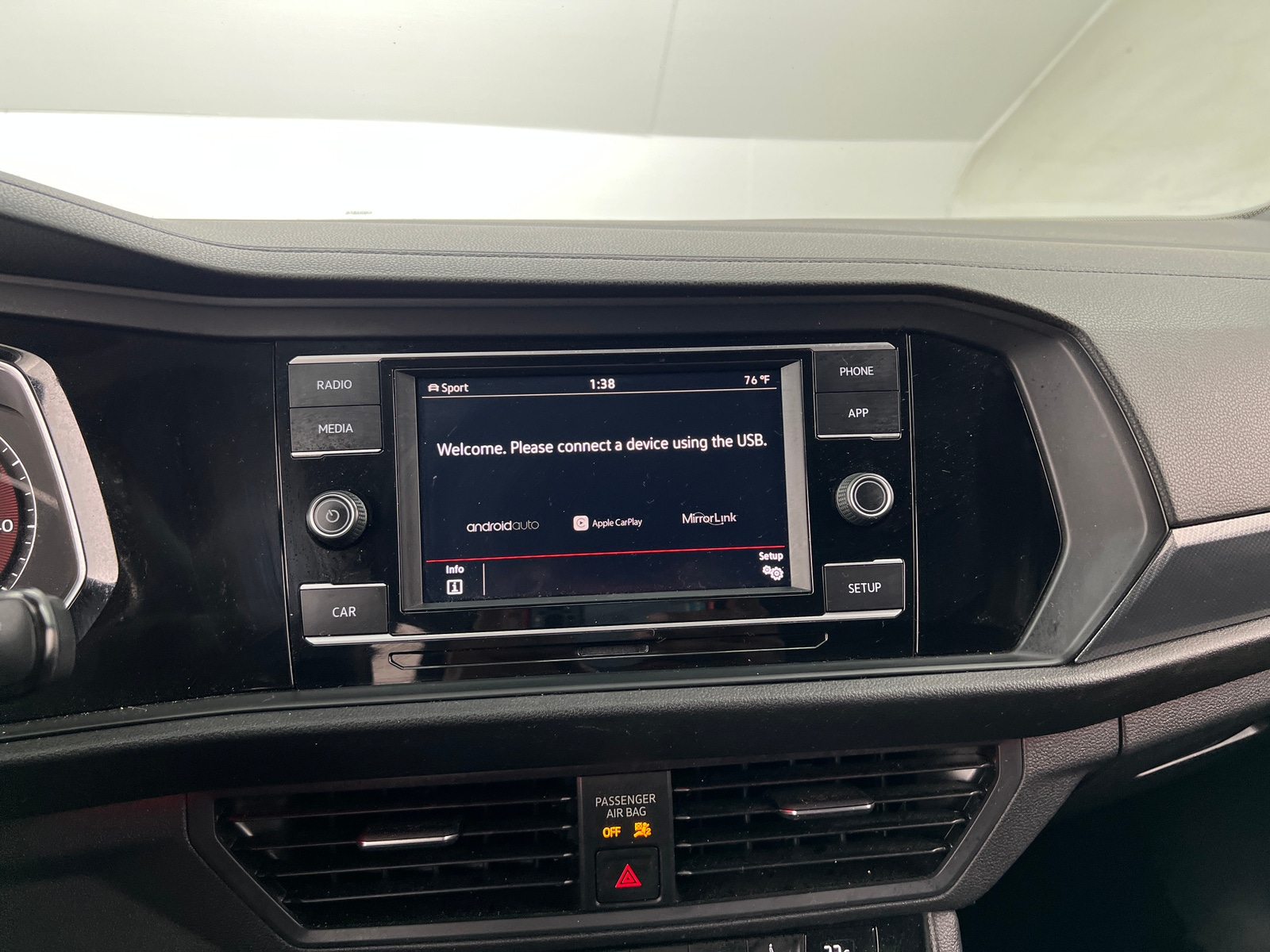 Thumbnail: 2019 Volkswagen Jetta - 4