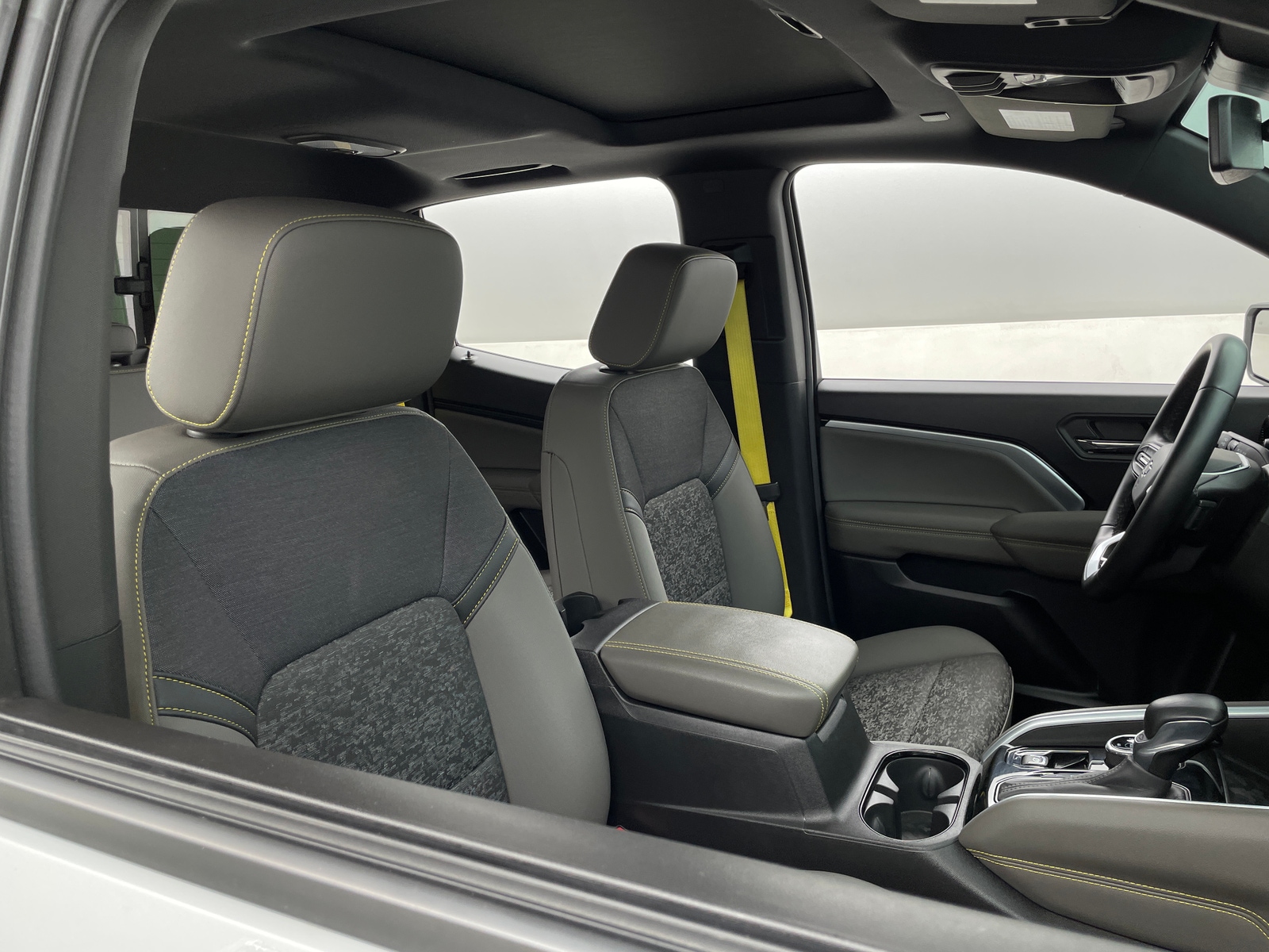 Thumbnail: 2024 Chevrolet Colorado - 2
