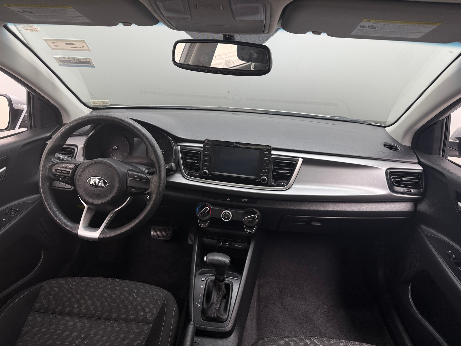 Thumbnail: 2020 Kia Rio - 3