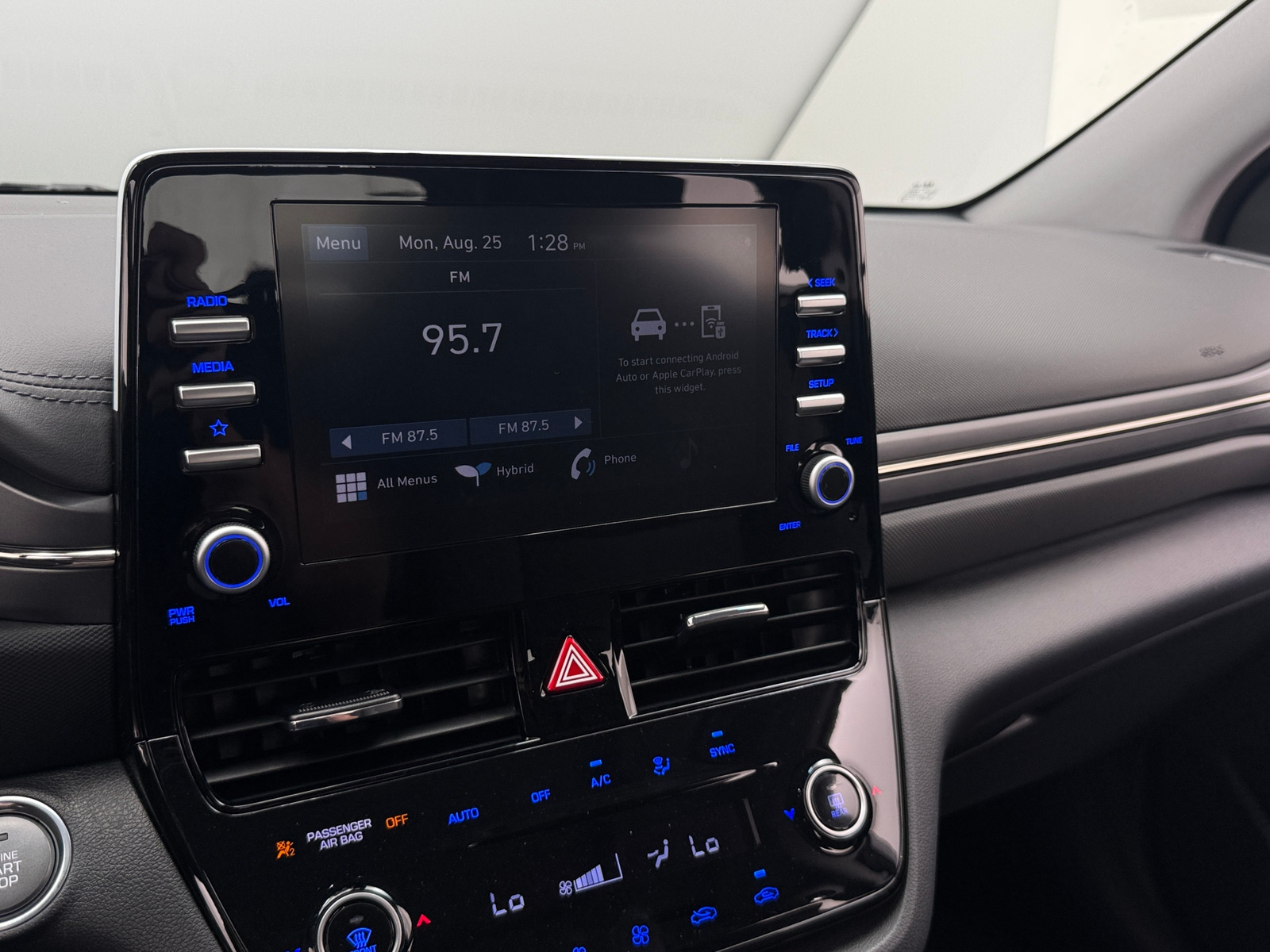 Thumbnail: 2022 Hyundai Ioniq - 4