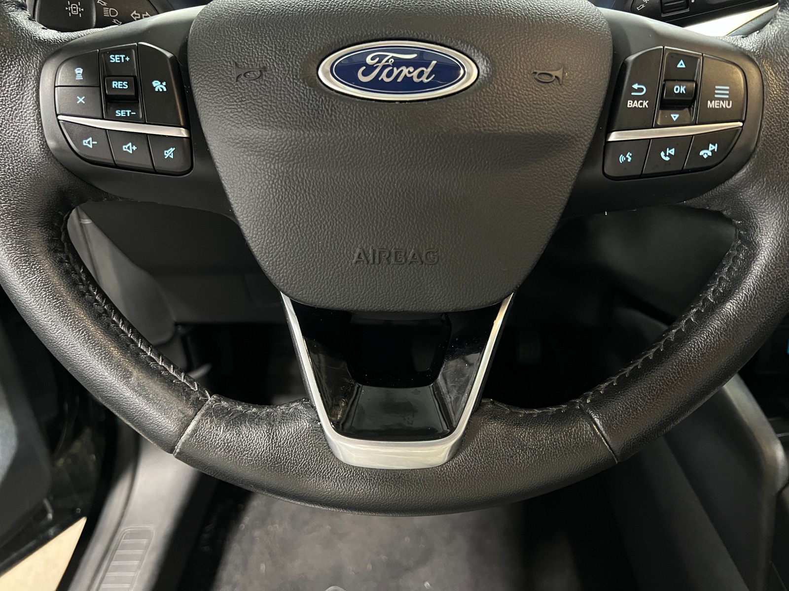 Thumbnail: 2020 Ford Escape - 4