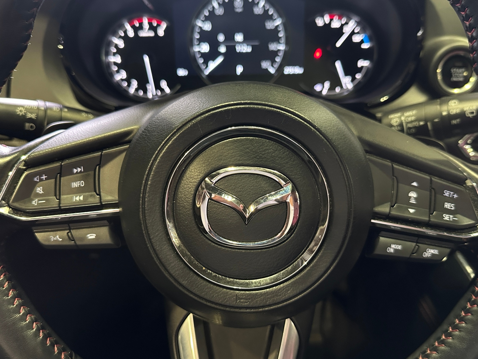 Thumbnail: 2023 Mazda CX-9 - 4