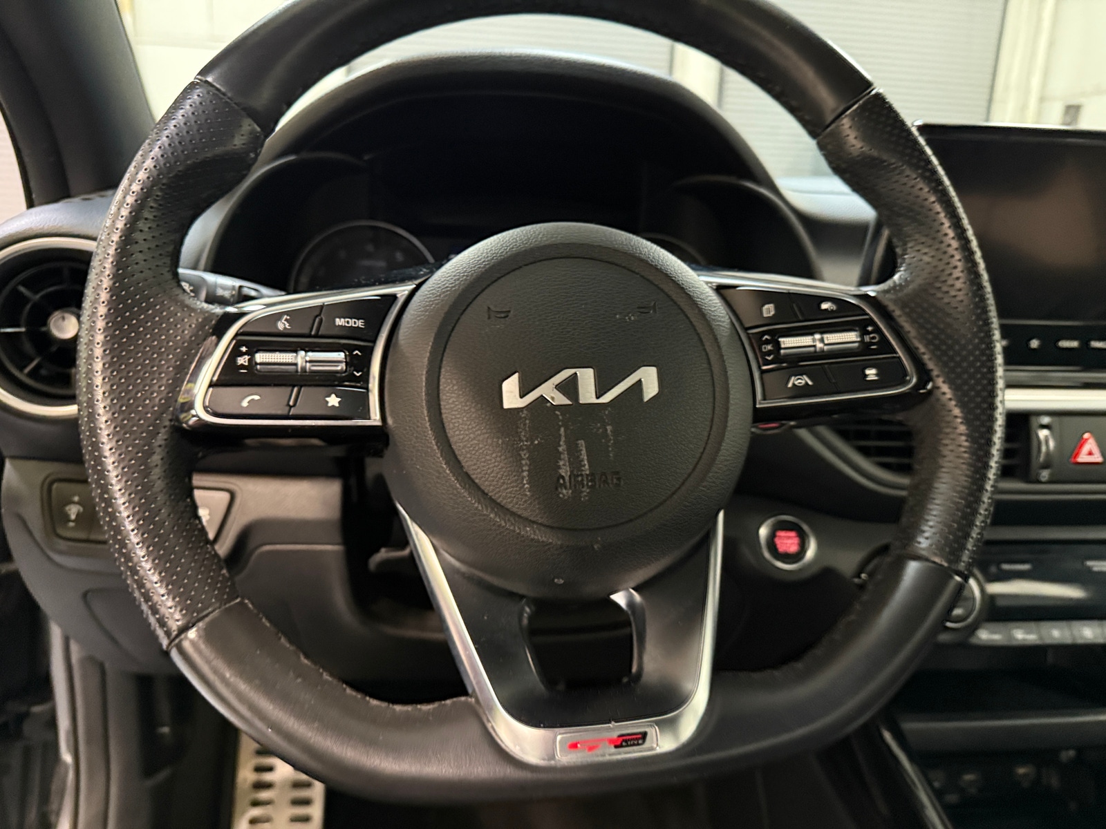 Thumbnail: 2024 Kia Forte - 4