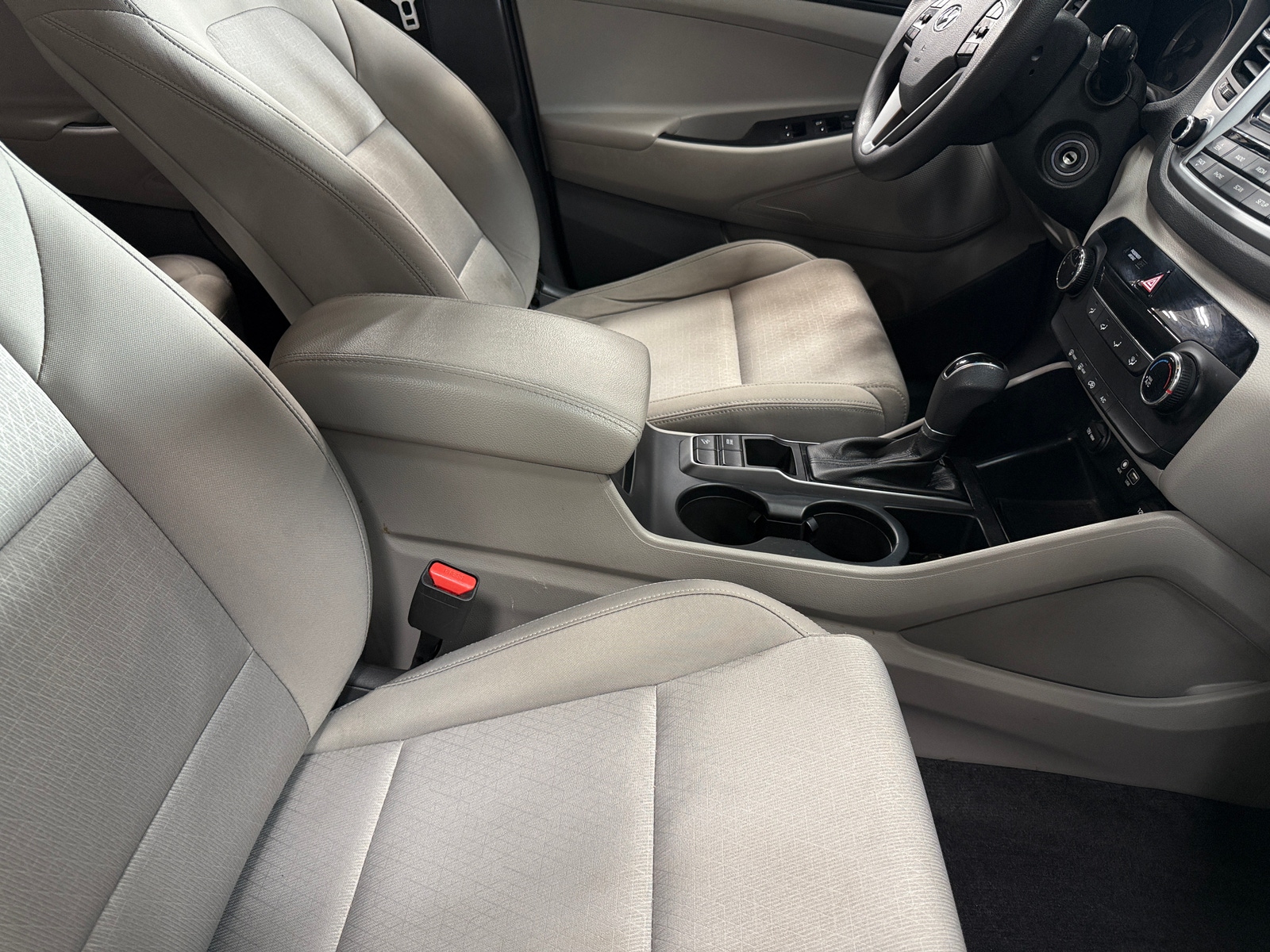 Thumbnail: 2016 Hyundai Tucson - 2