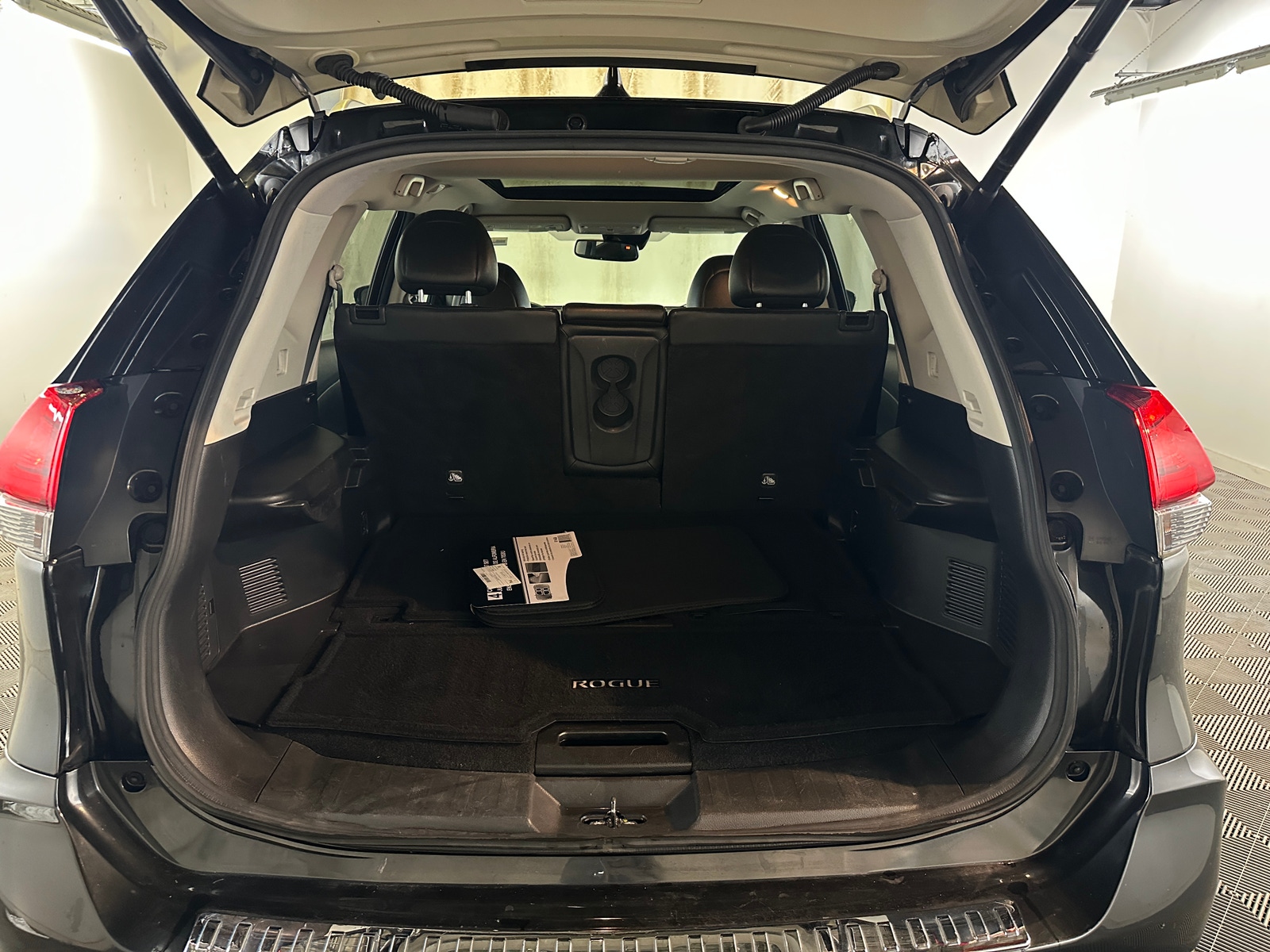 Thumbnail: 2017 Nissan Rogue - 6