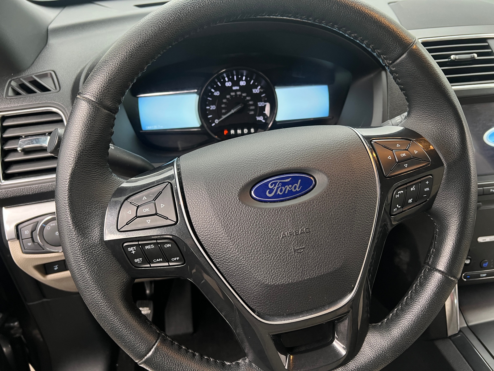 Thumbnail: 2019 Ford Explorer - 4