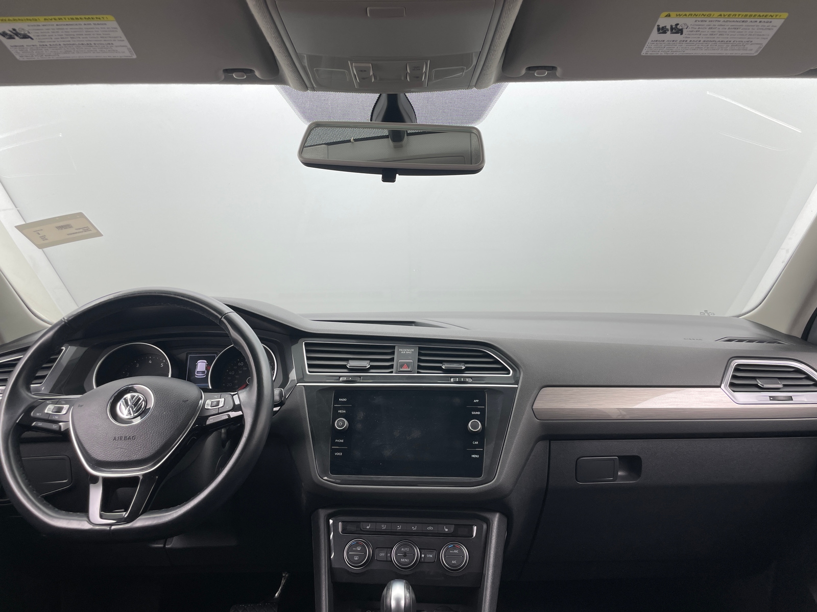 Thumbnail: 2018 Volkswagen Tiguan - 2