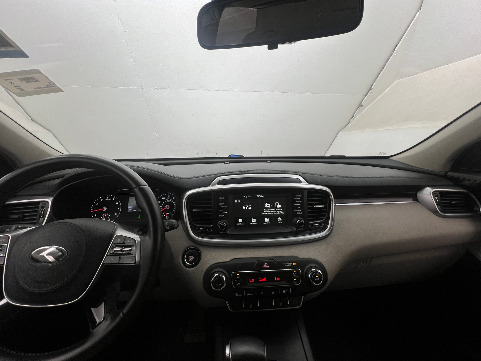 Thumbnail: 2020 Kia Sorento - 3