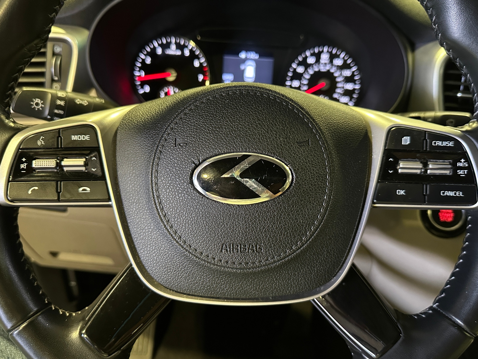 Thumbnail: 2020 Kia Sorento - 5