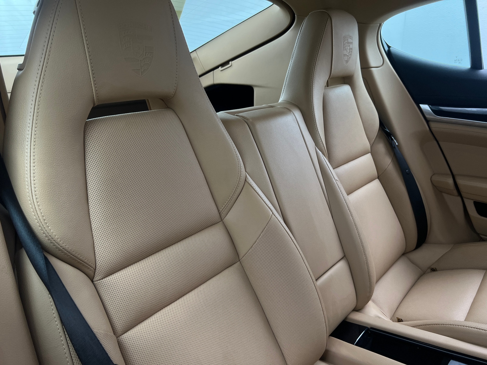 Thumbnail: 2016 Porsche Panamera - 5