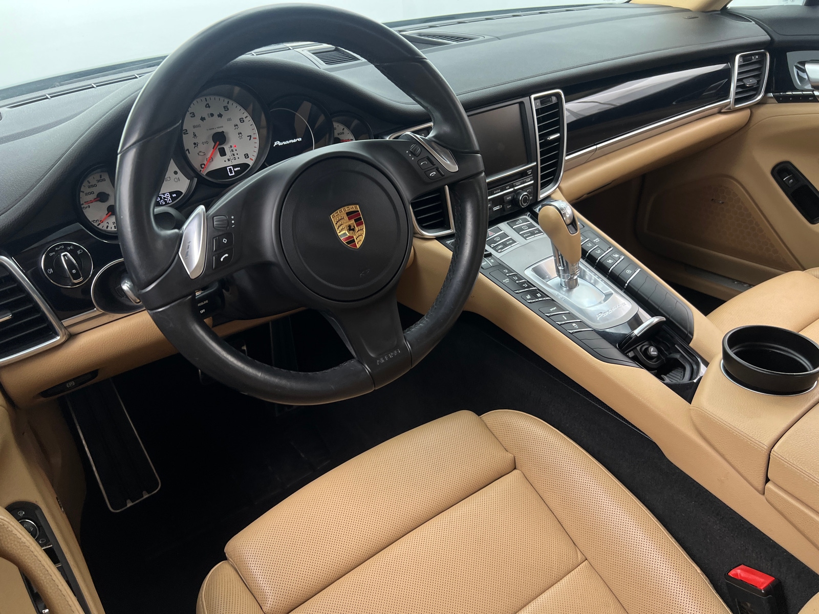 Thumbnail: 2016 Porsche Panamera - 2