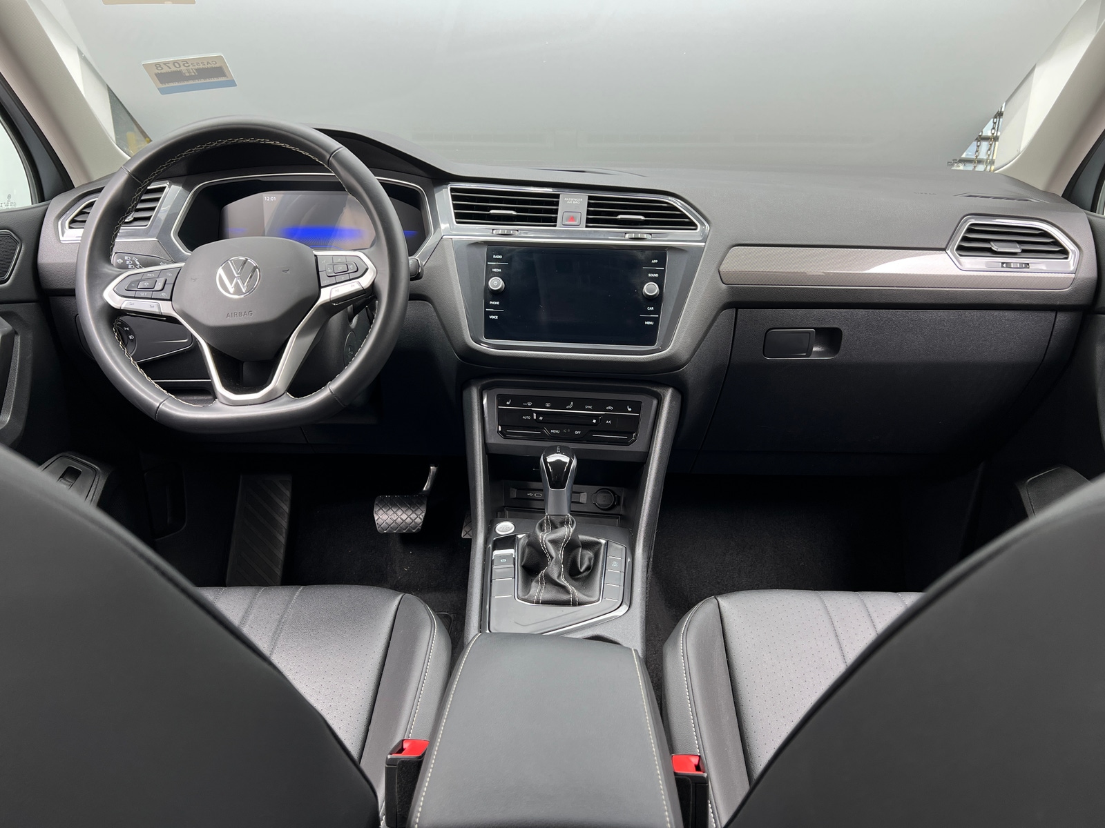 Thumbnail: 2024 Volkswagen Tiguan - 2