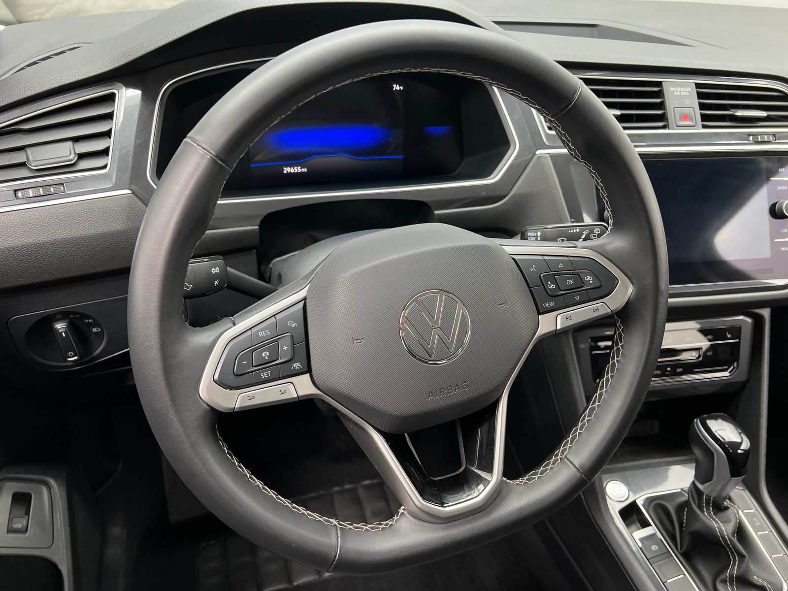 Thumbnail: 2024 Volkswagen Tiguan - 4