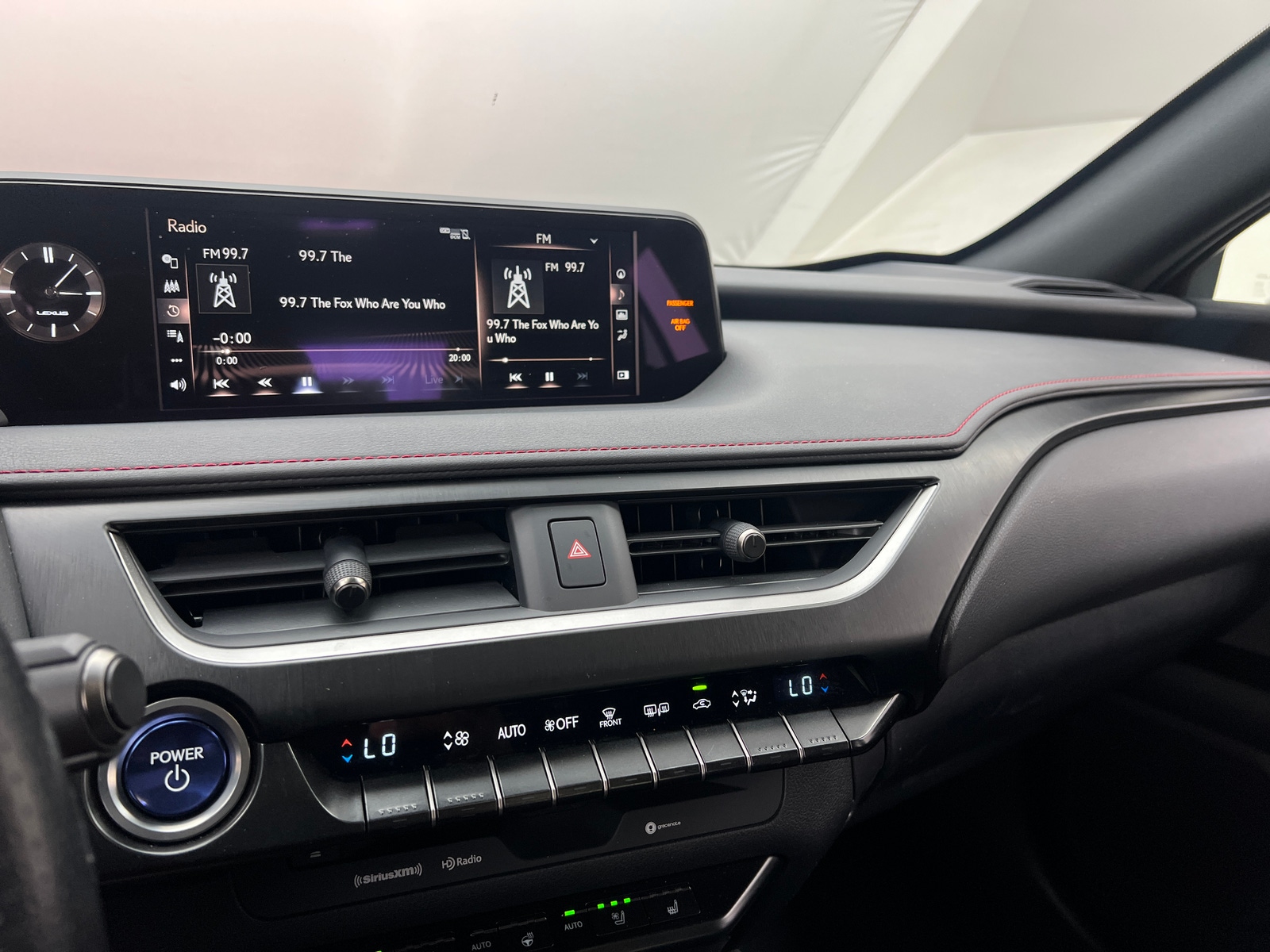Thumbnail: 2021 Lexus UX - 3