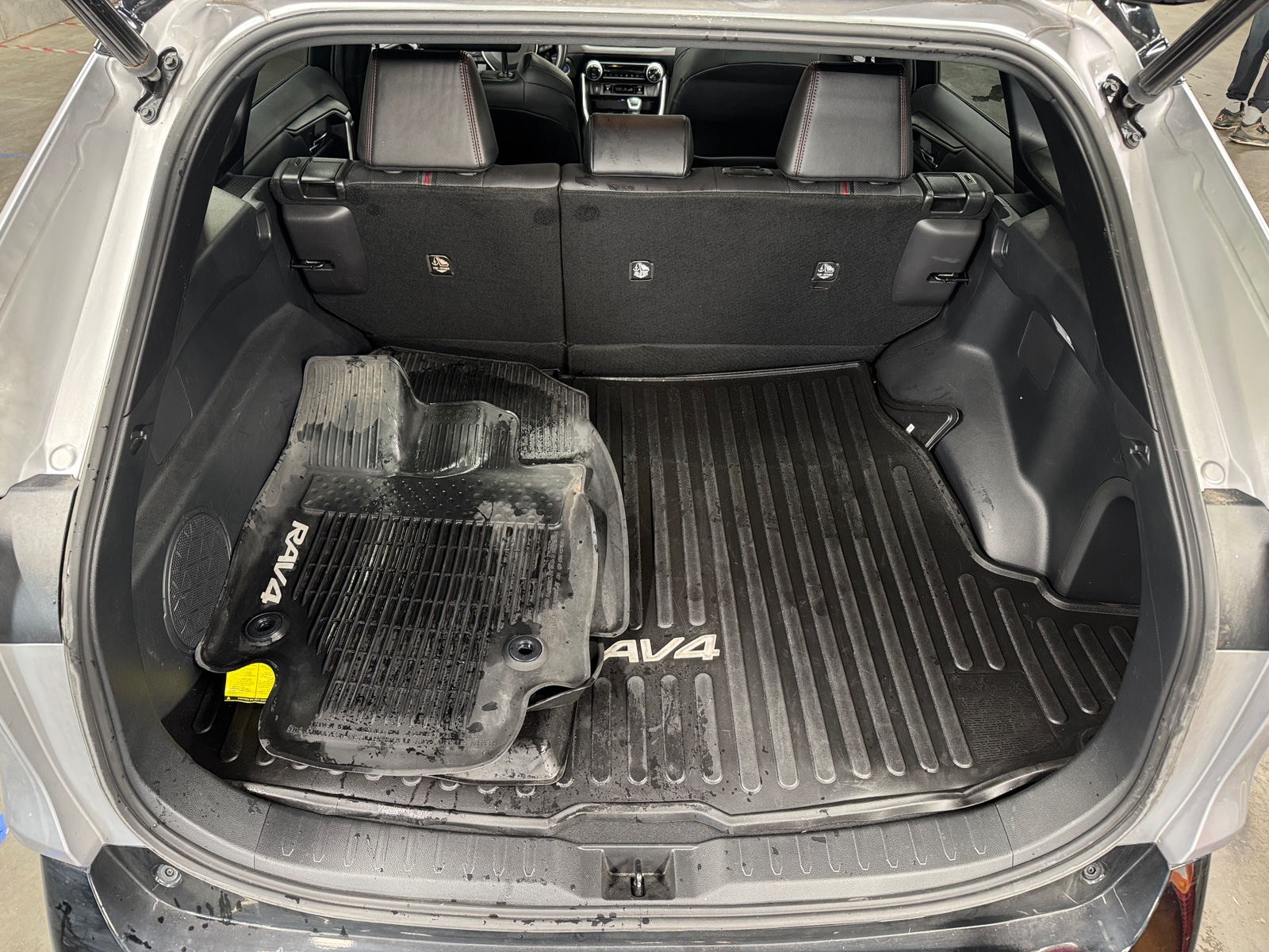 Thumbnail: 2021 Toyota RAV4 - 6
