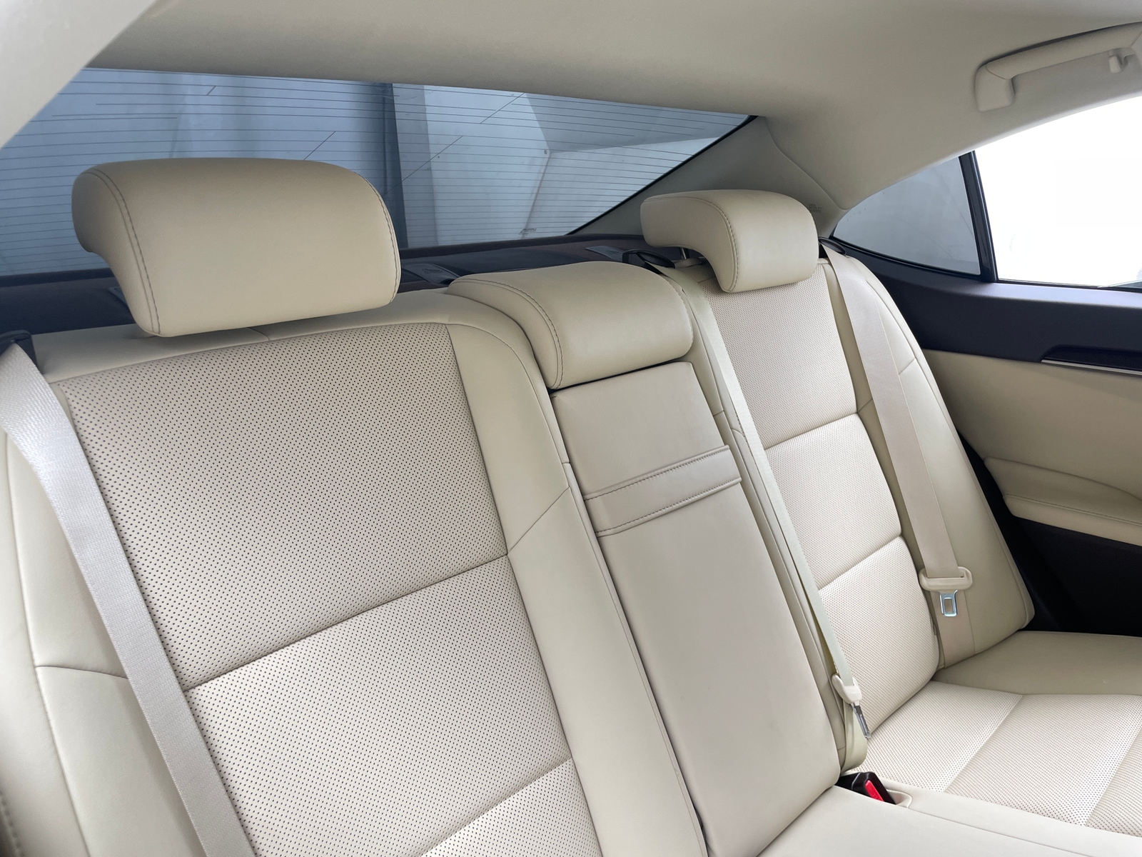 Thumbnail: 2016 Lexus ES - 5
