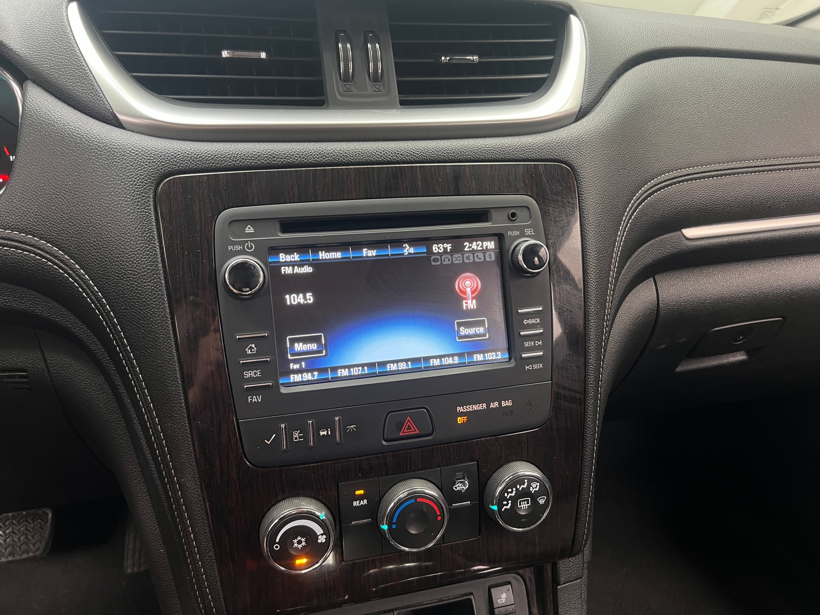 Thumbnail: 2015 Chevrolet Traverse - 4