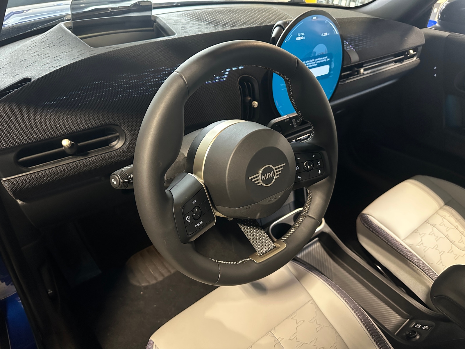 Thumbnail: 2025 MINI Cooper Hardtop - 2