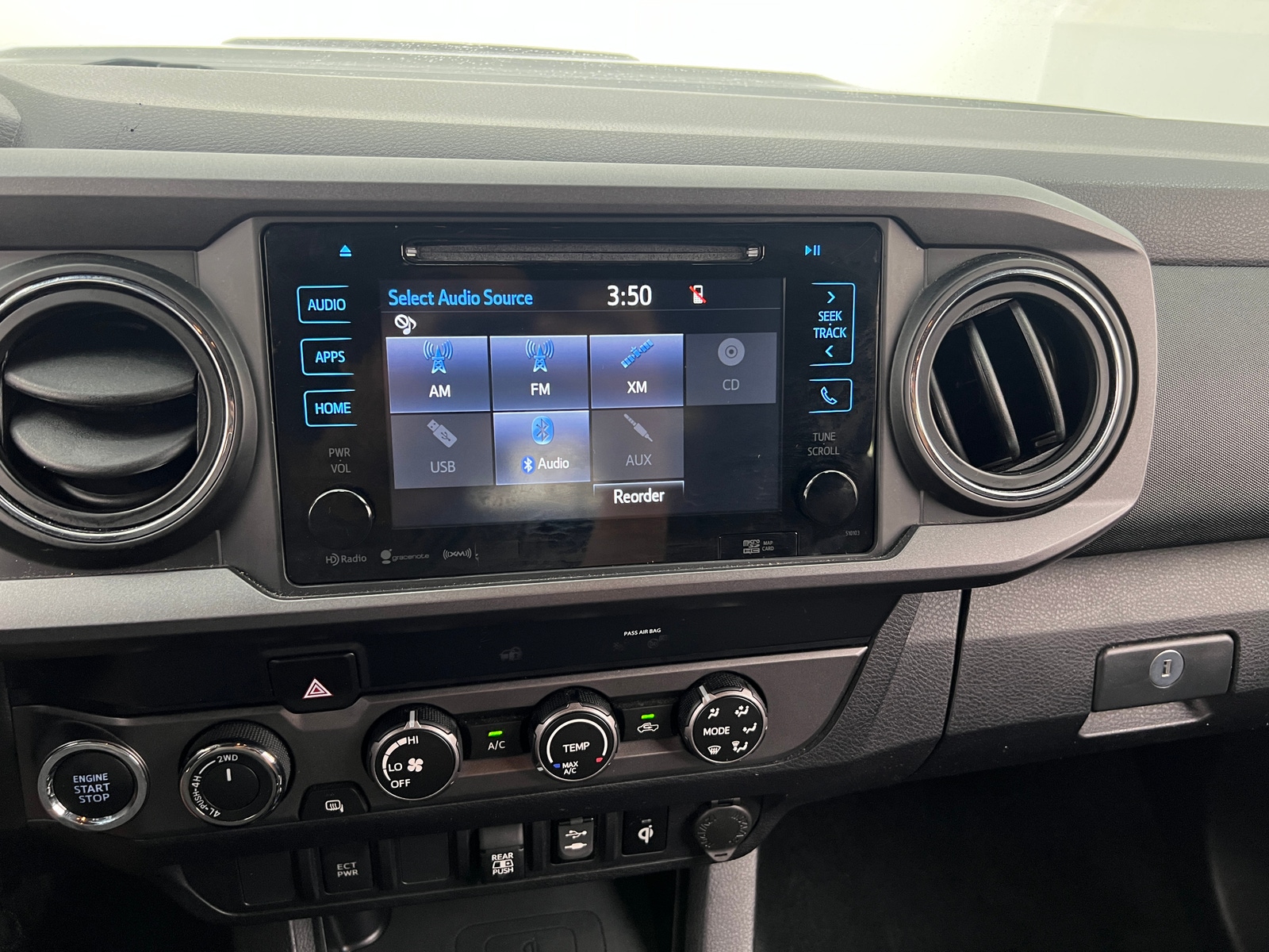 Thumbnail: 2019 Toyota Tacoma - 4