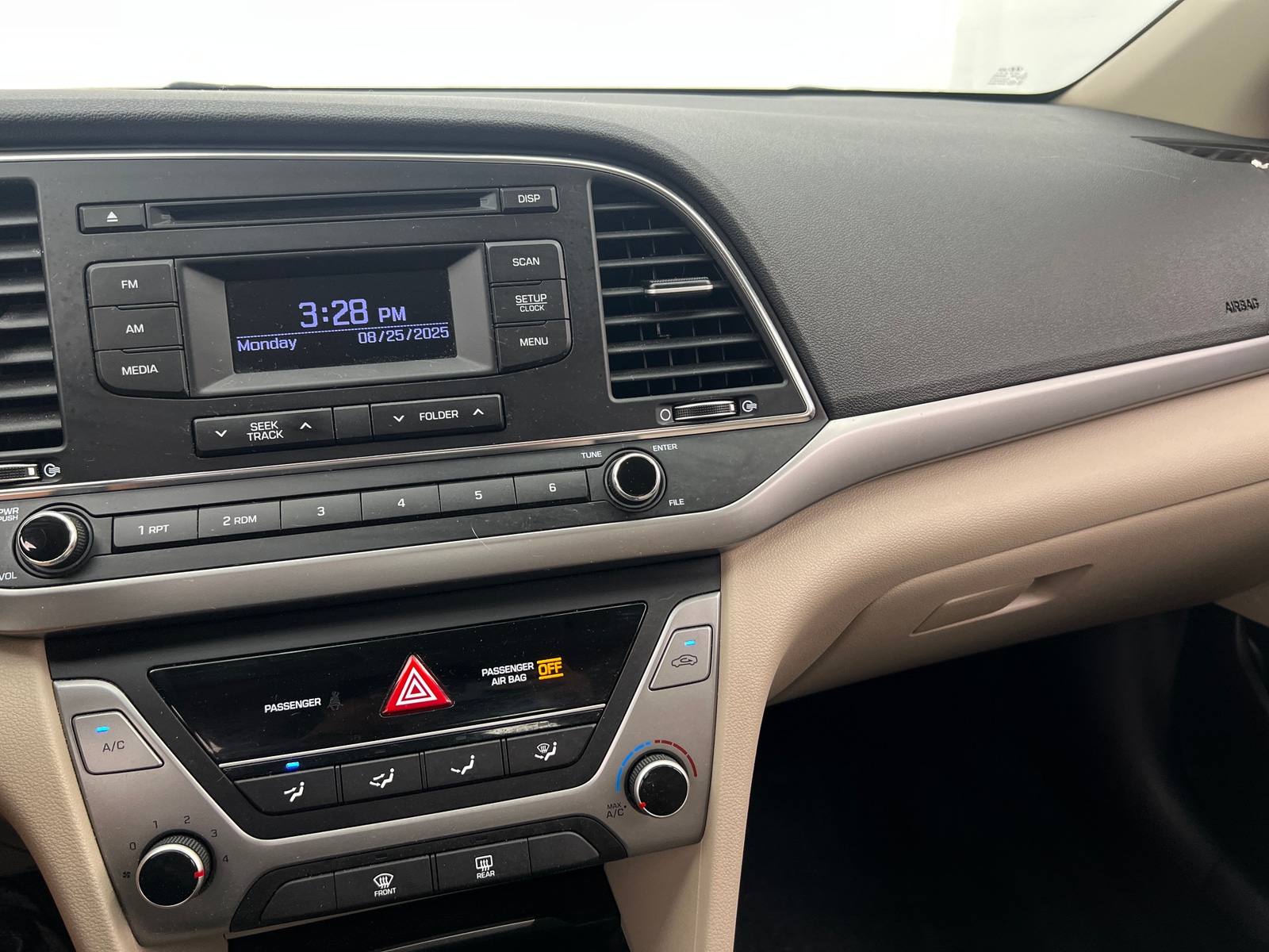Thumbnail: 2018 Hyundai Elantra - 4