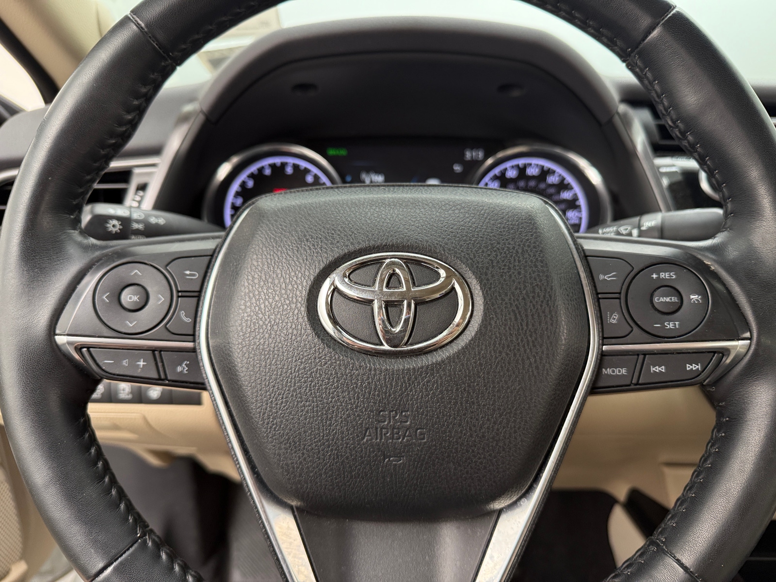 Thumbnail: 2020 Toyota Camry - 4