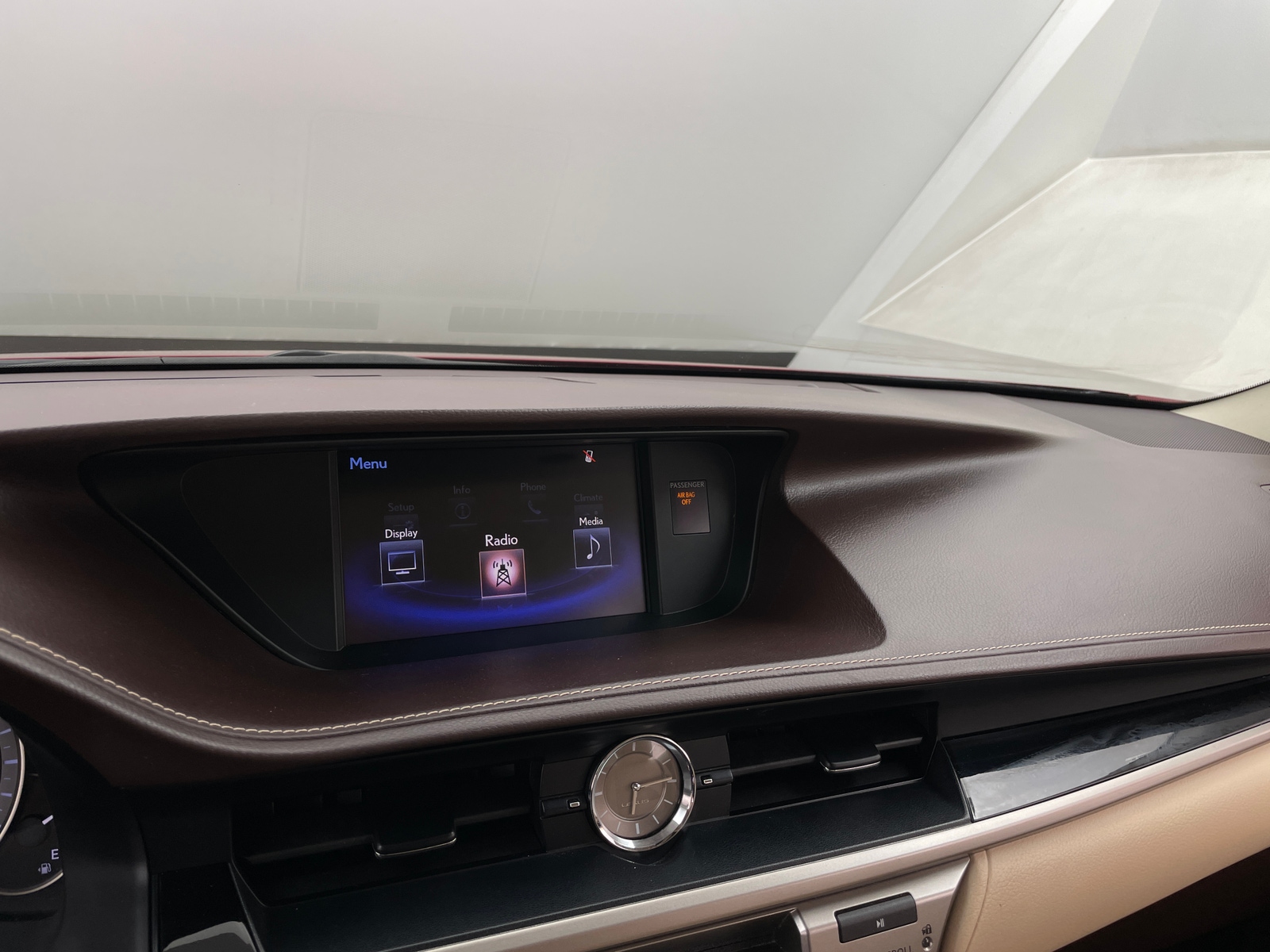 Thumbnail: 2016 Lexus ES - 3