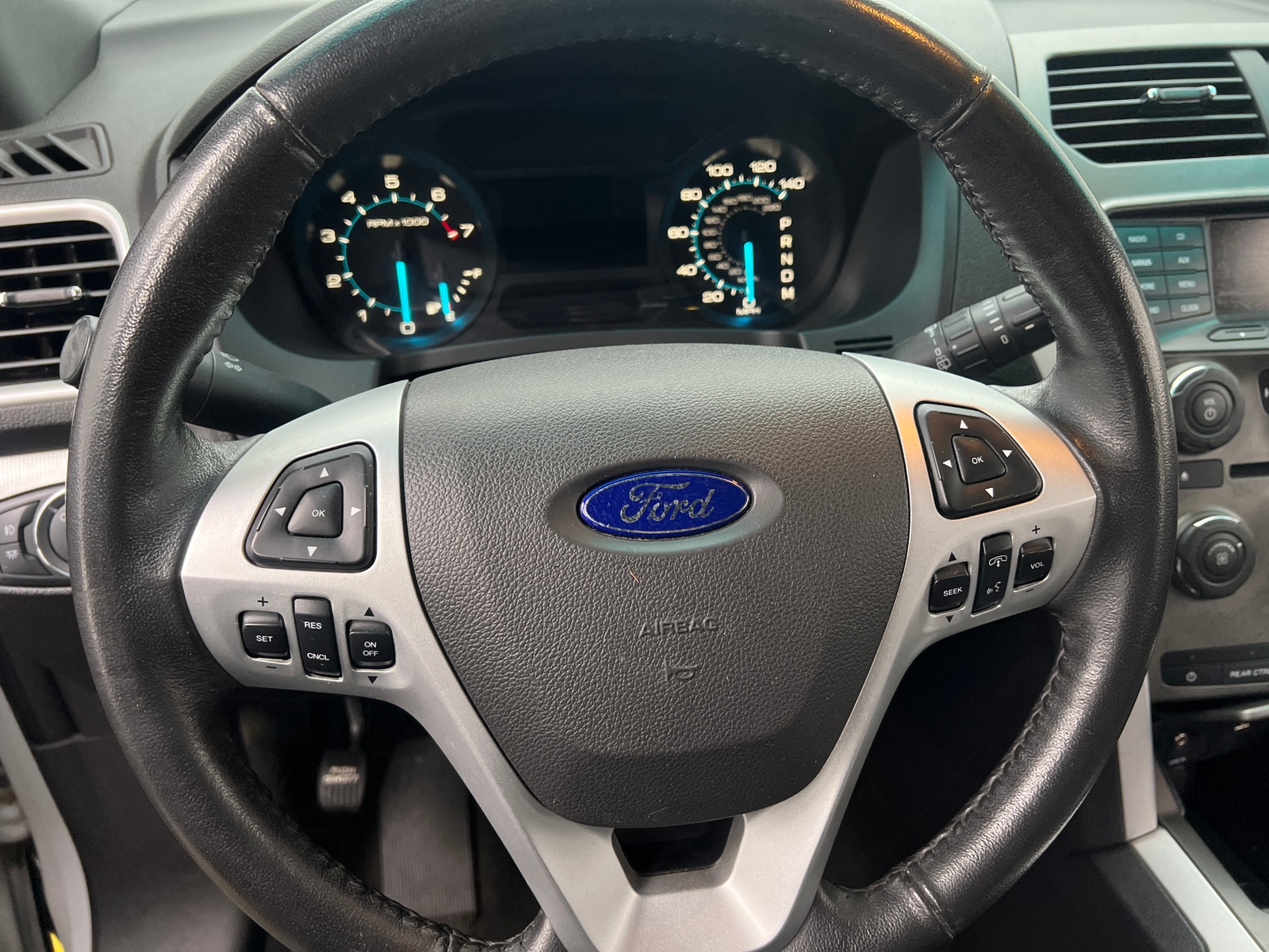 Thumbnail: 2013 Ford Explorer - 5