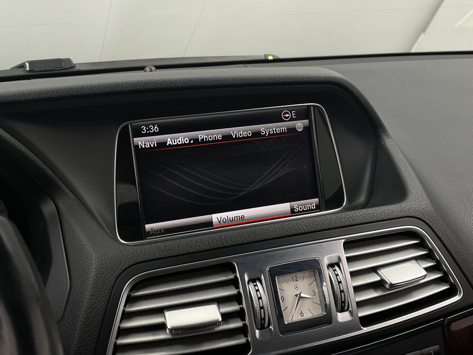 Thumbnail: 2014 Mercedes-Benz E-Class - 3