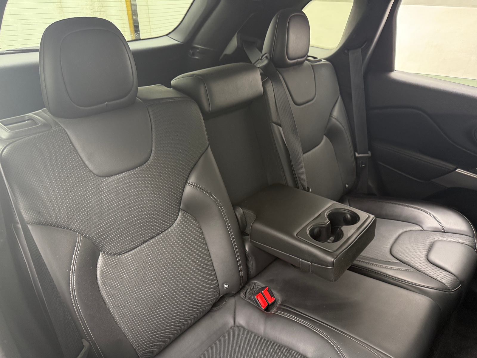 Thumbnail: 2019 Jeep Cherokee - 5