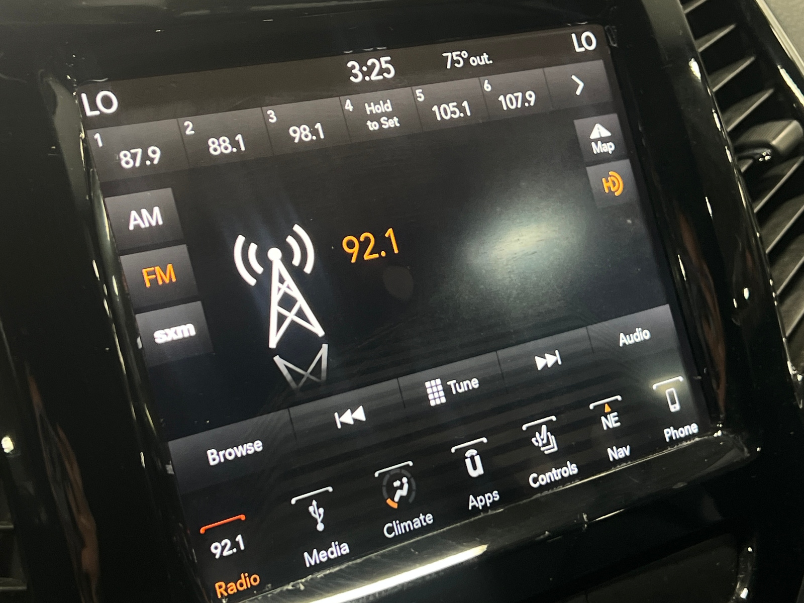 Thumbnail: 2019 Jeep Cherokee - 3