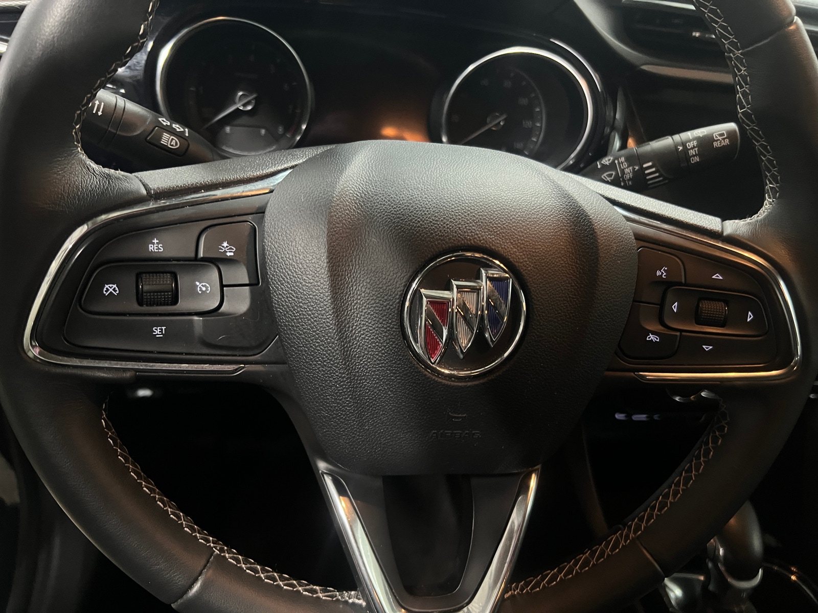 Thumbnail: 2023 Buick Encore GX - 5