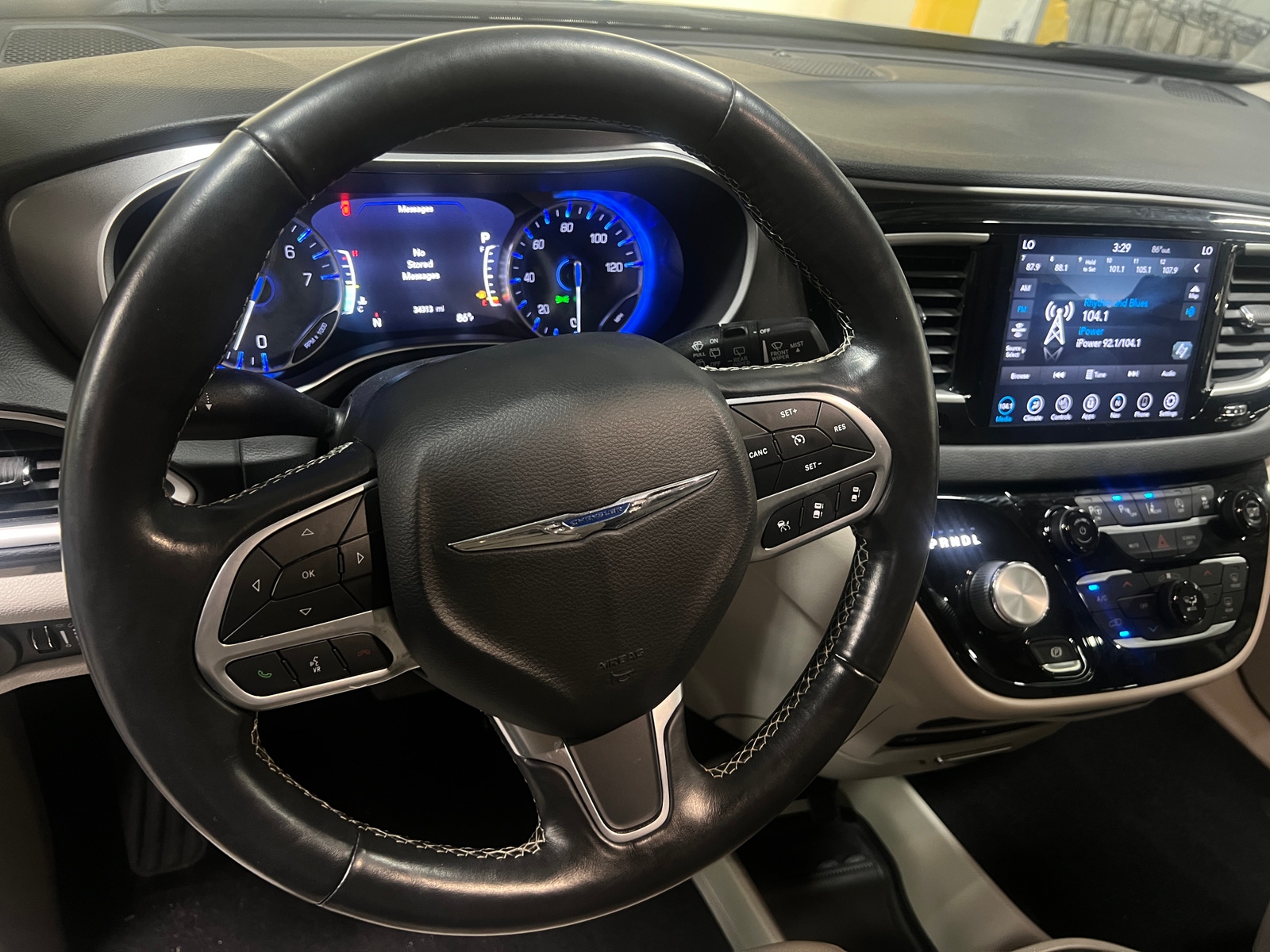 Thumbnail: 2020 Chrysler Pacifica - 4