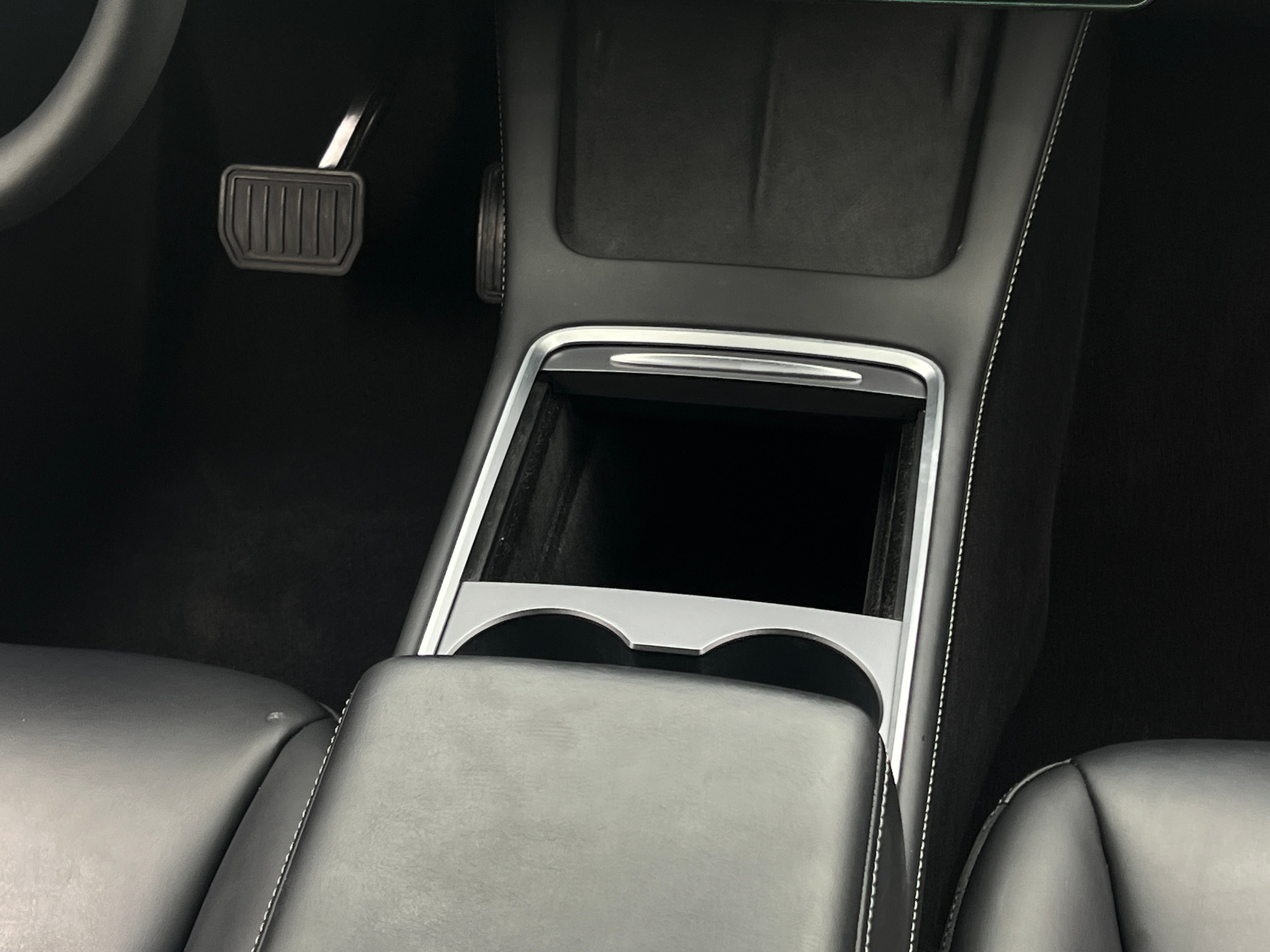 Used 2022 Tesla Model Y Long Range with VIN 7SAYGDEE6NF324205 for sale in Auburn, WA