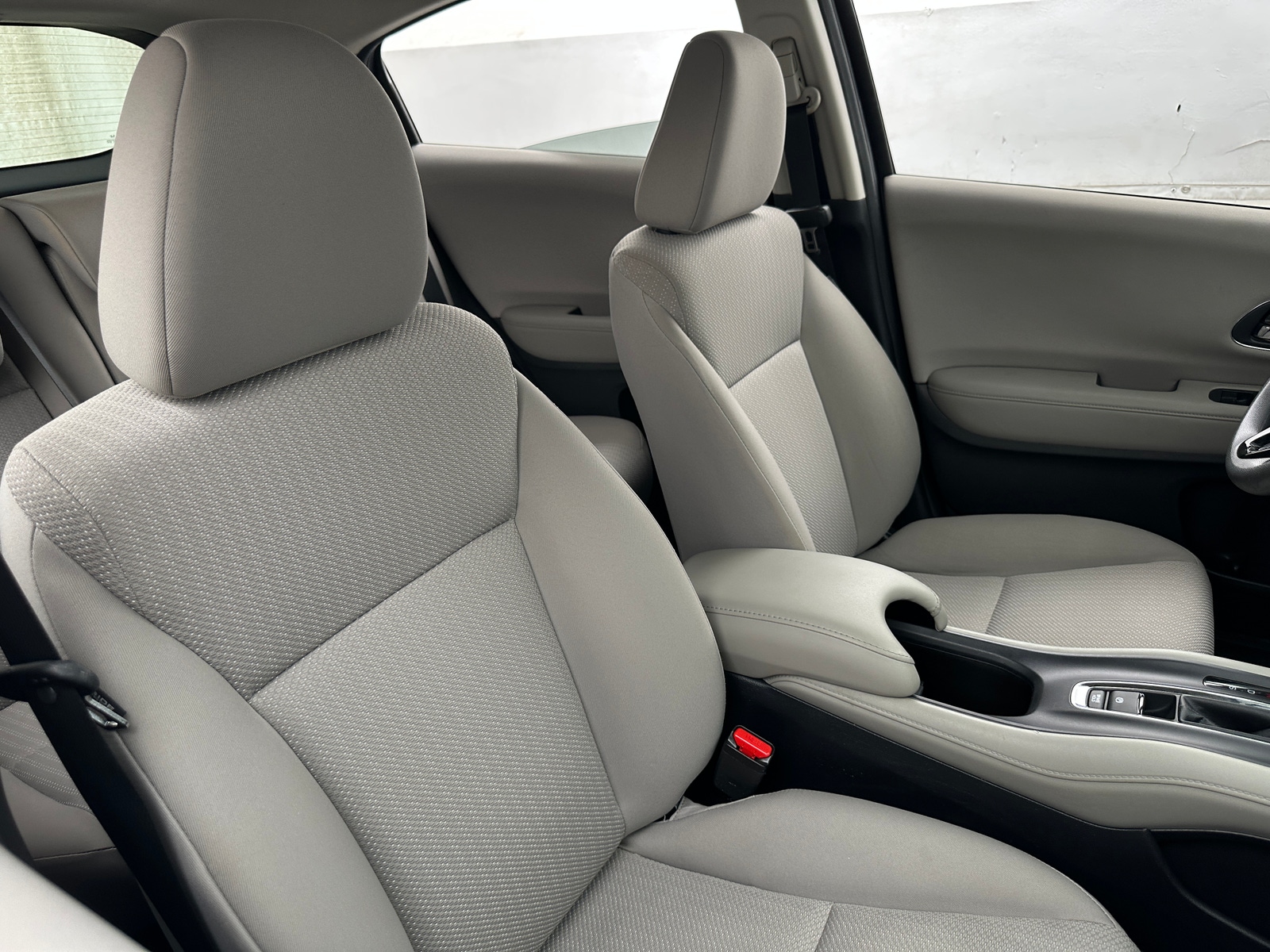 Thumbnail: 2017 Honda HR-V - 2