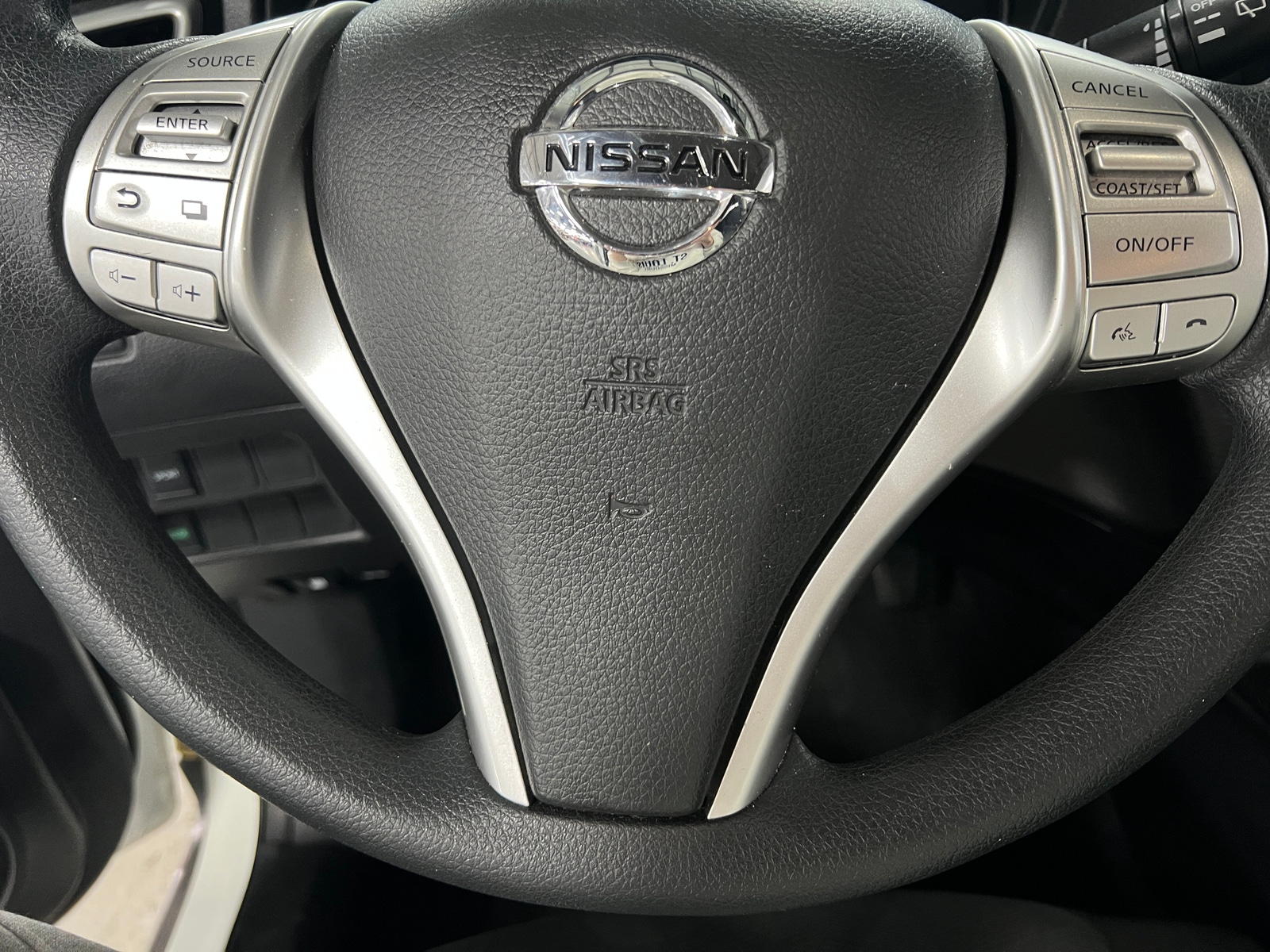 Thumbnail: 2016 Nissan Rogue - 5