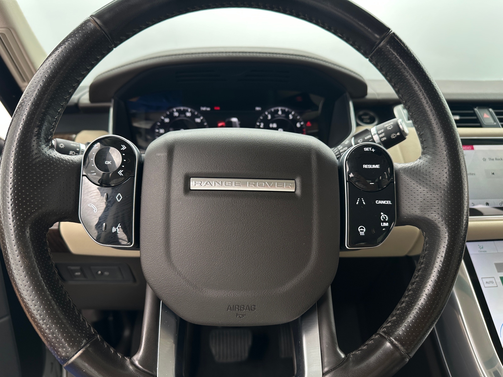 Thumbnail: 2020 Land Rover Range Rover Sport - 4