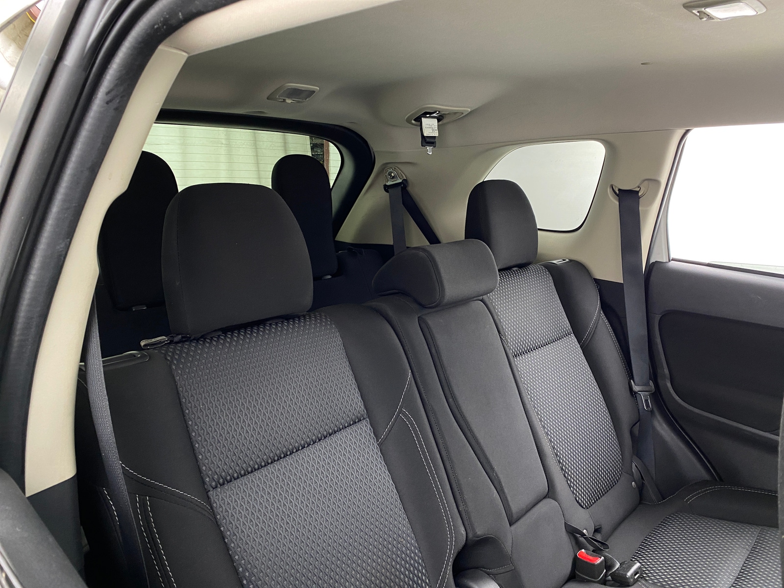 Thumbnail: 2020 Mitsubishi Outlander - 6