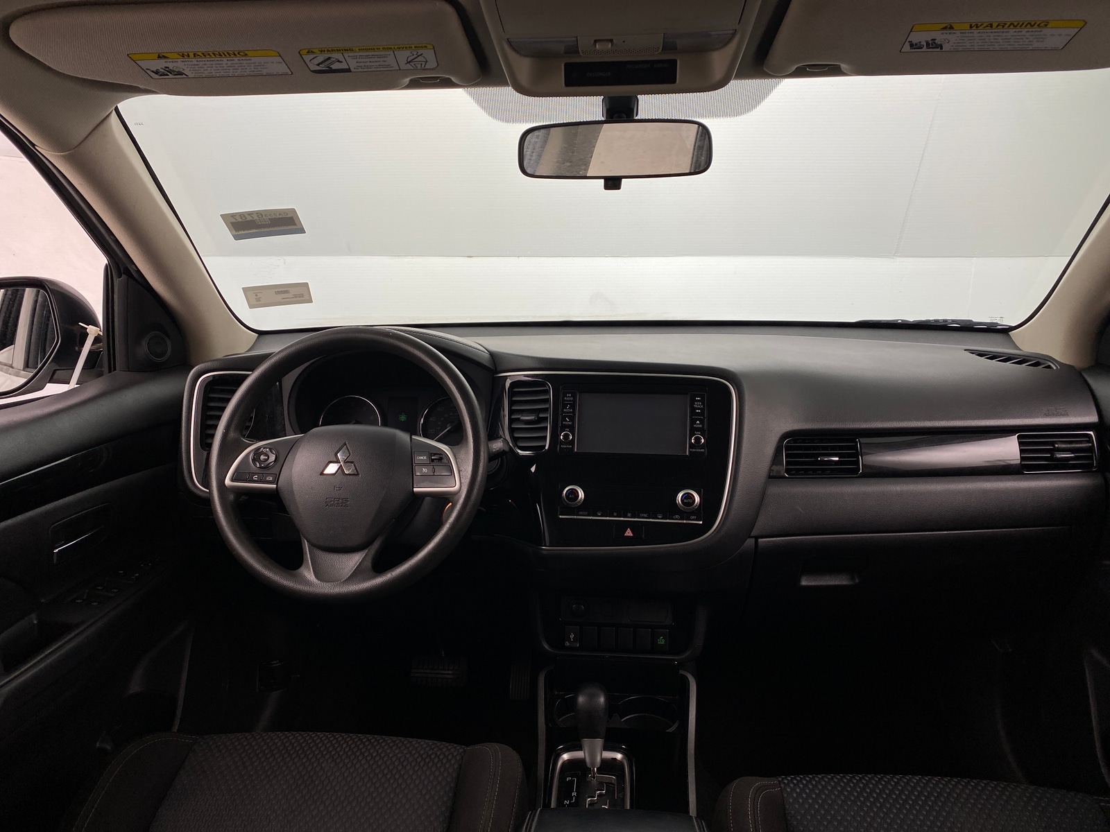 Thumbnail: 2020 Mitsubishi Outlander - 3