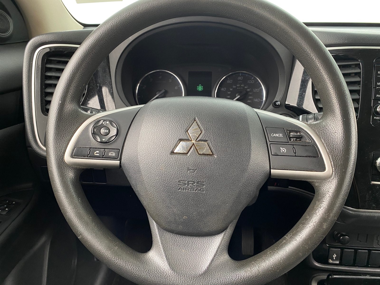 Thumbnail: 2020 Mitsubishi Outlander - 5
