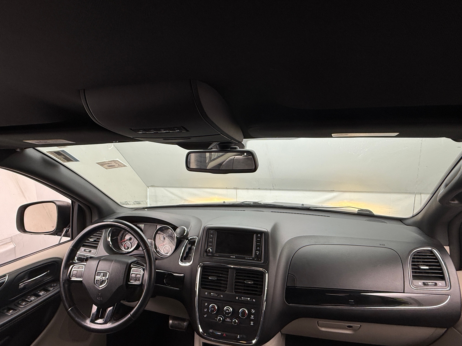 Thumbnail: 2019 Dodge Grand Caravan - 2